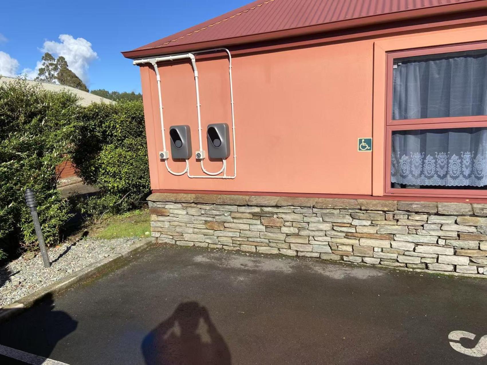 Red Tussock Motel Te Anau Bagian luar foto